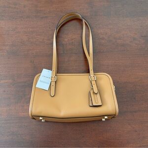 Coach Swing Zip Bag in Honey Brown, New with Tag